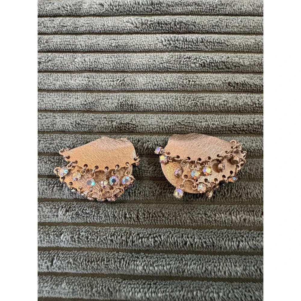 Vintage Gold Tone Aurora Borealis Rhinestone Clip On Earrings‎ Party